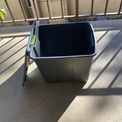 Storage Bin H-18,L-20,w-18 inches