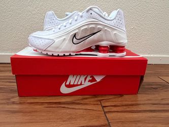 Nike Shox R4 White Red Sneakers