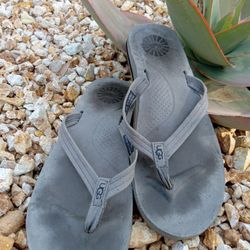 Ugg Sandals Womens 6
