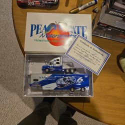 1/64 Nascar(Peach State)Nascar Hauler(Mark Martin)
