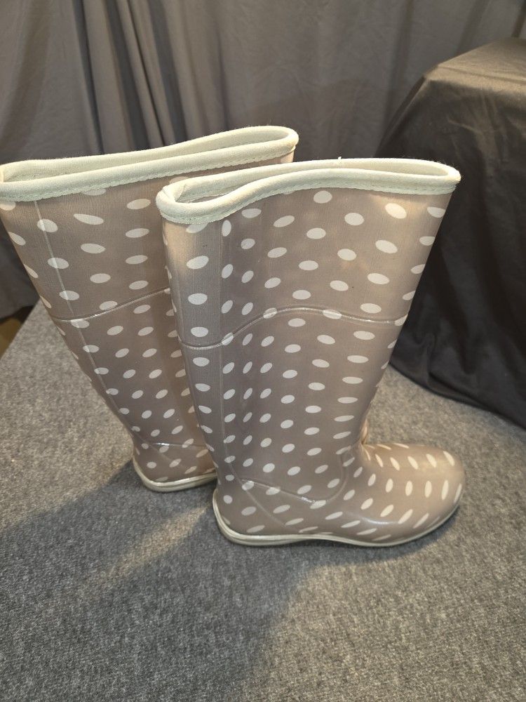 Itasca Women Rain Boots. Size 10