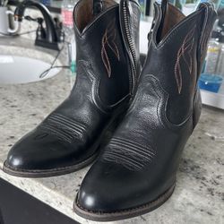 Woman’s Ariat Boots