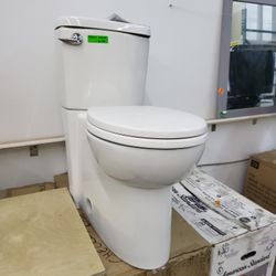 Toilet America Standard 