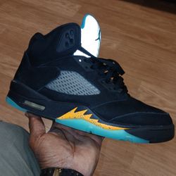 ** NIKE AIR JORDAN 5 RETRO AQUA SNEAKERS ** SIZE 9.5 ** $150