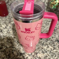 Stanley Hello Kitty Cup 