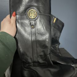 Tommy hilfigure Size 9 Boots