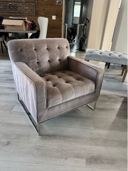 Accent Chairs