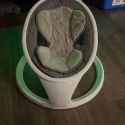 Munchkin Swivel Chair