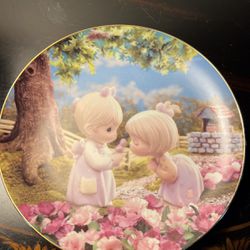 1994  Numbered Classic Plate Precious Moments