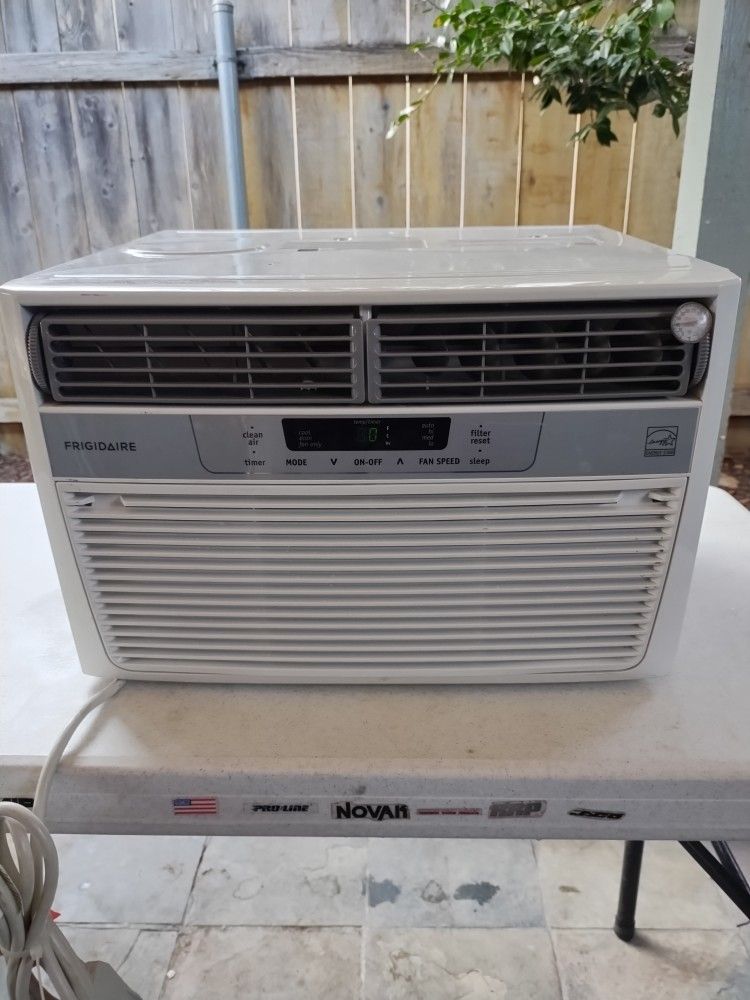 Window AC Unit