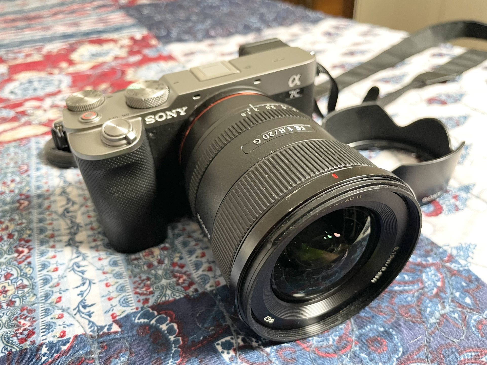 Sony A7C & Sony Len FE1.8 20G With Carbon Fiber Tripod