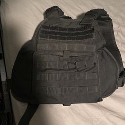 Used Plate Carrier Tactical MUST SEE (no Plates)  Small