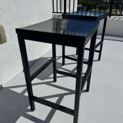 2 Counter Stools 