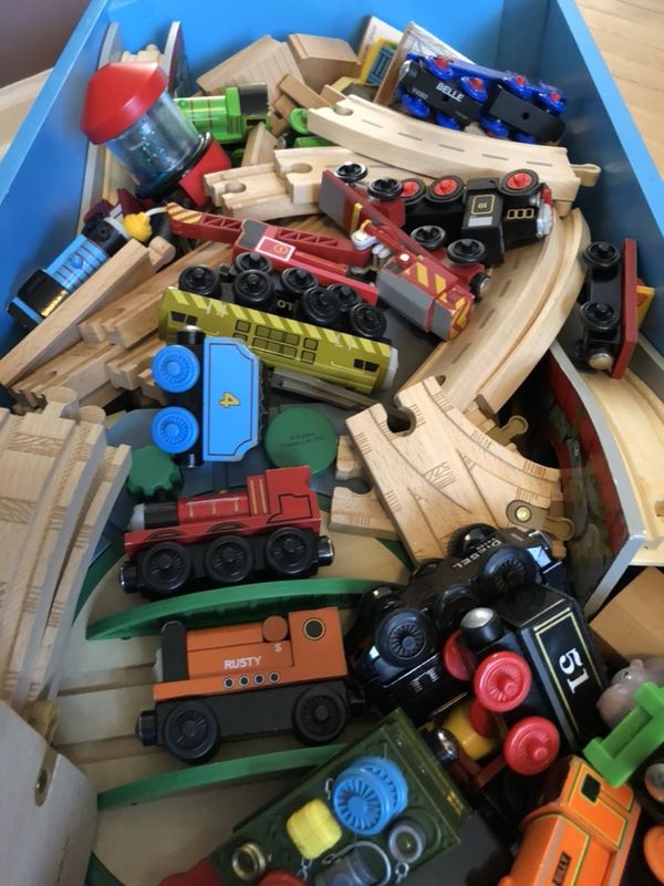 Thomas and friend tidmouth shed deluxe set (Games & Toys) in ... Thomas and friend tidmouth shed deluxe set (Games & Toys) in ...