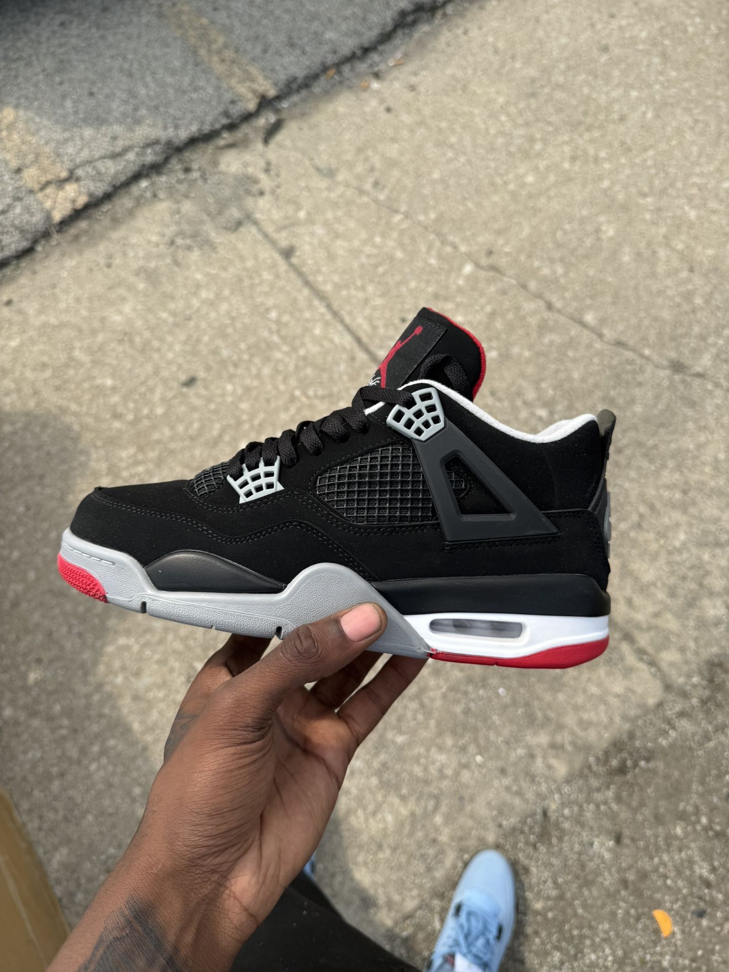 Jordan Retro 4 Bred 2019