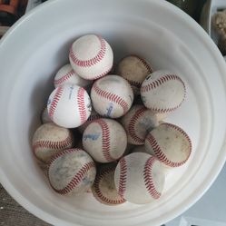 40 Dry Used Little League Baseballs In A 5 Gallon Bucket 