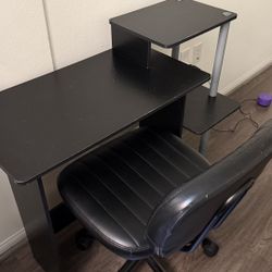 Small Computer Desk / Writing Desk (Black)