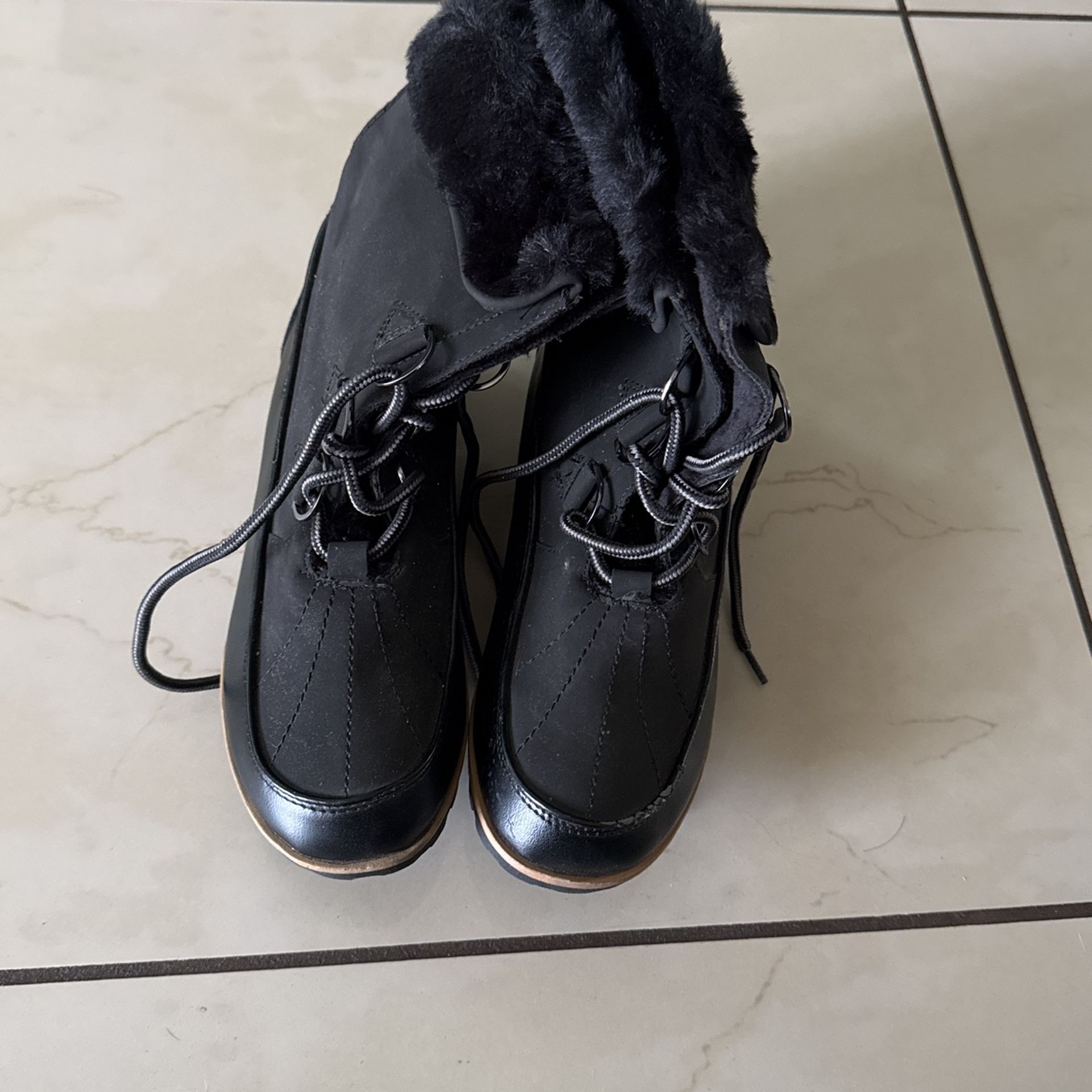 Snow Boots 8.5 Women