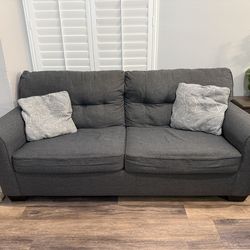 Sleeper Sofa w/Full Size Pullout Bed
