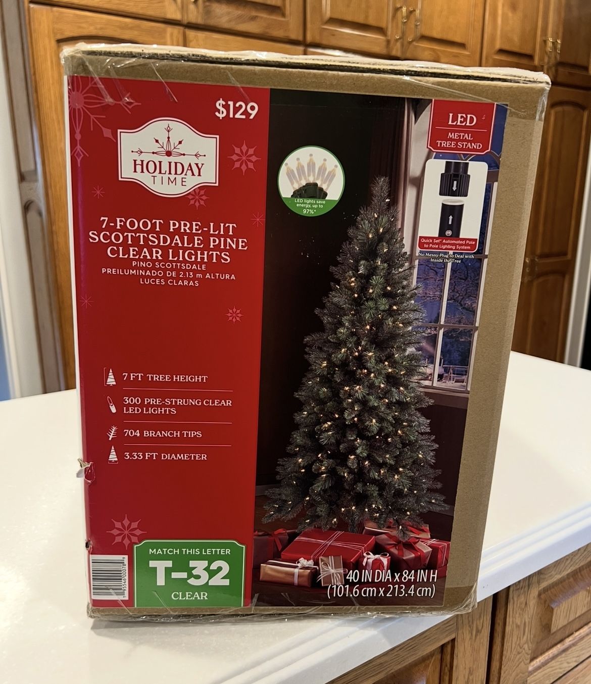 New 7 Foot Pre-Lit Scottsdale Pine Christmas Tree