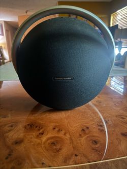 Kardon Onyx Studio 7...