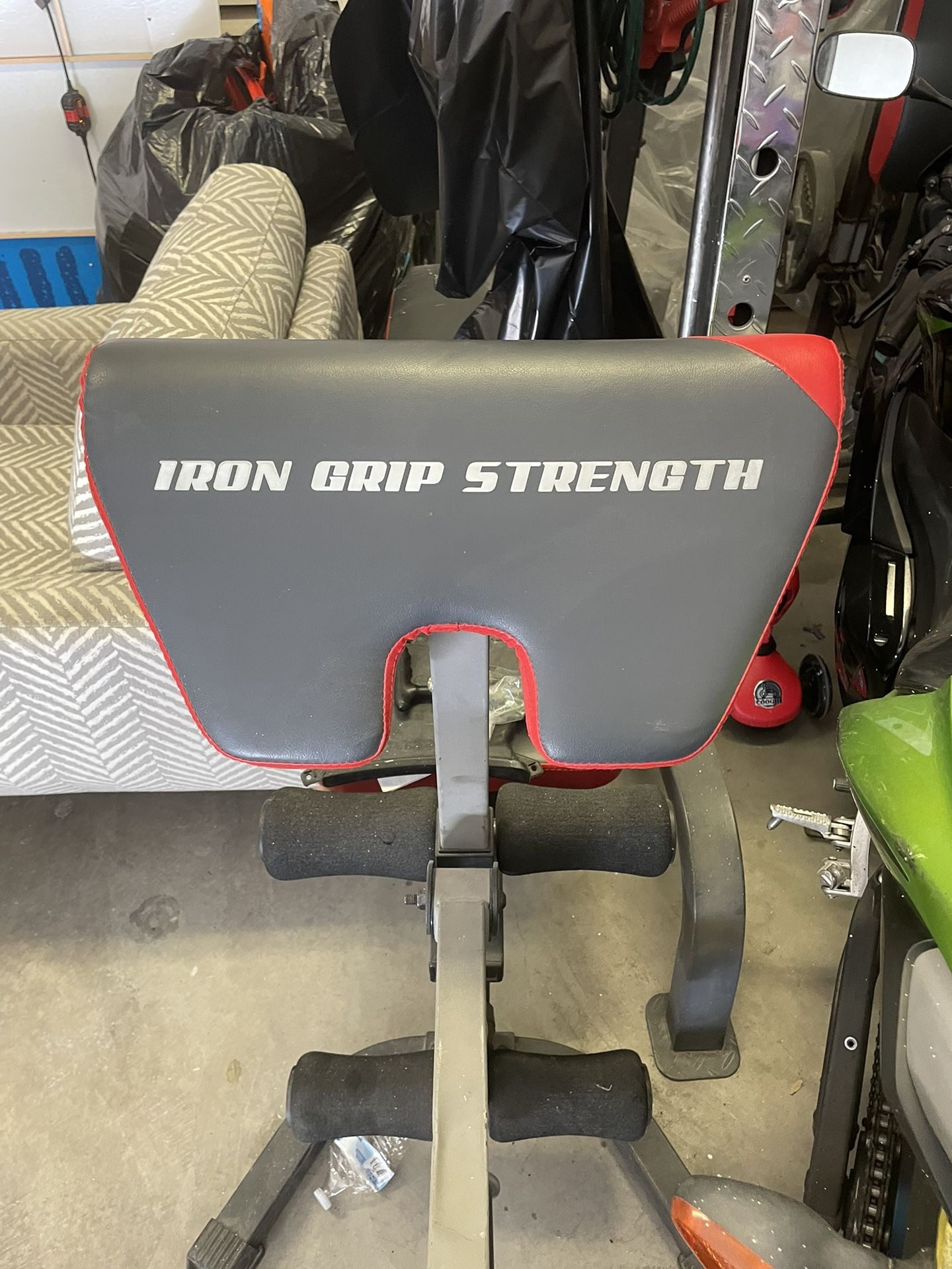 Iron Grip Strength Machine