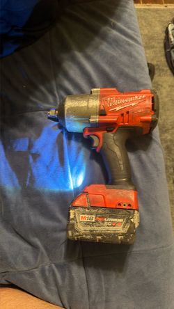 Milwaukee M18 Fuel Impact Wrench with Battery