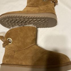 $50- Brand New Women's UGG Boots/ check out our other listingsa
