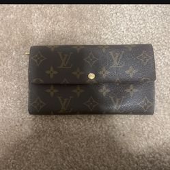 Louis Vuitton Long Wallet 💯 Authentic 