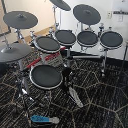 Yamaha  Electric Drum Set. 