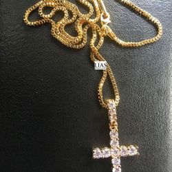 New 18k Yellow Gold Cuban Link Chain And Cross Pendant 