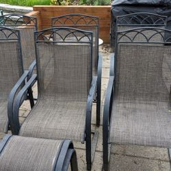 (PENDING PICK UP) 6 Patio Chairs & 2 Foot Rests