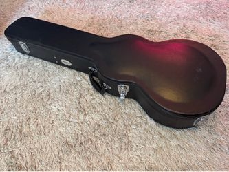 Hard shell guitar case