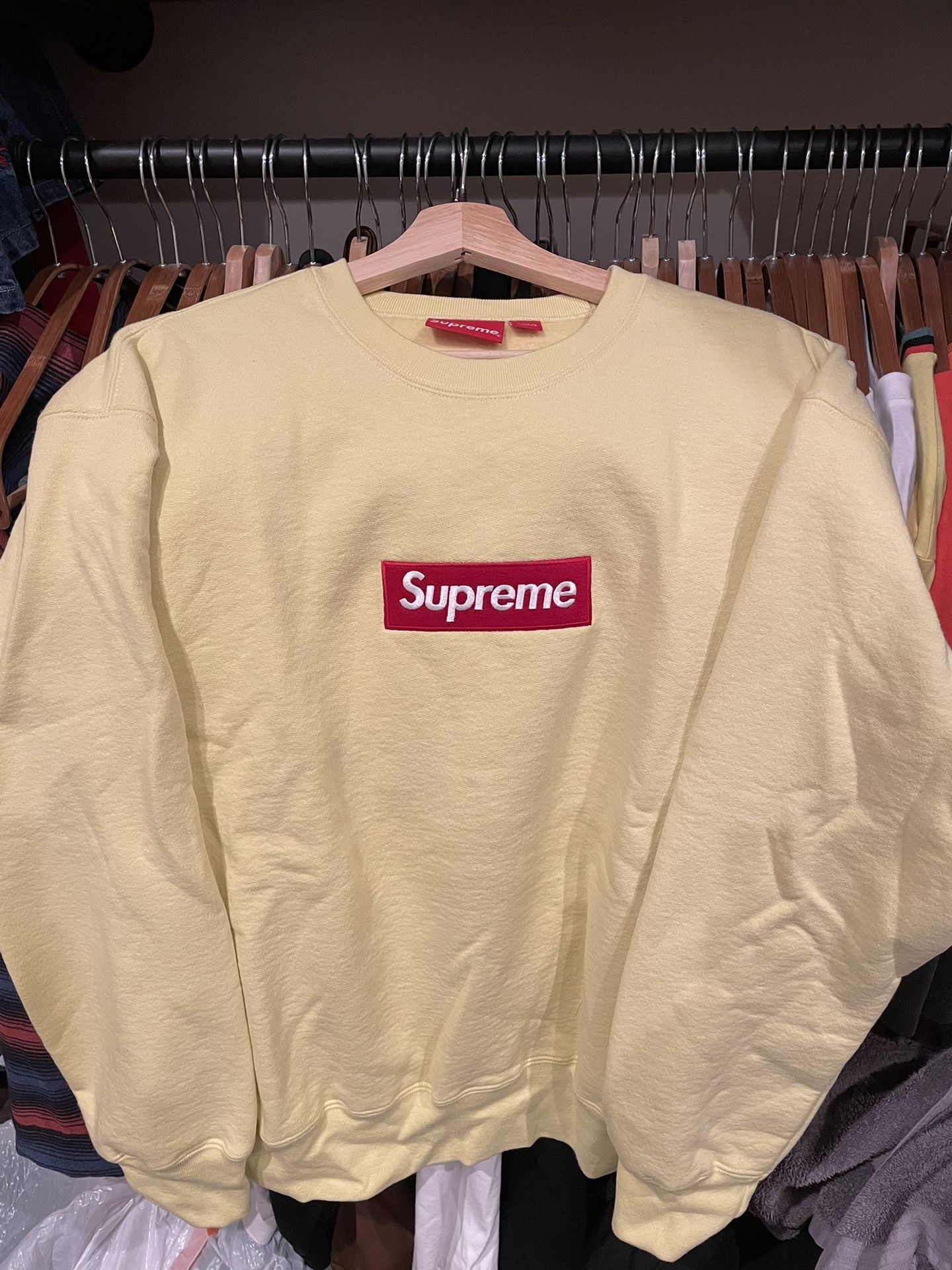 NEW FW22 Supreme Box Logo Pale Yellow Sz M