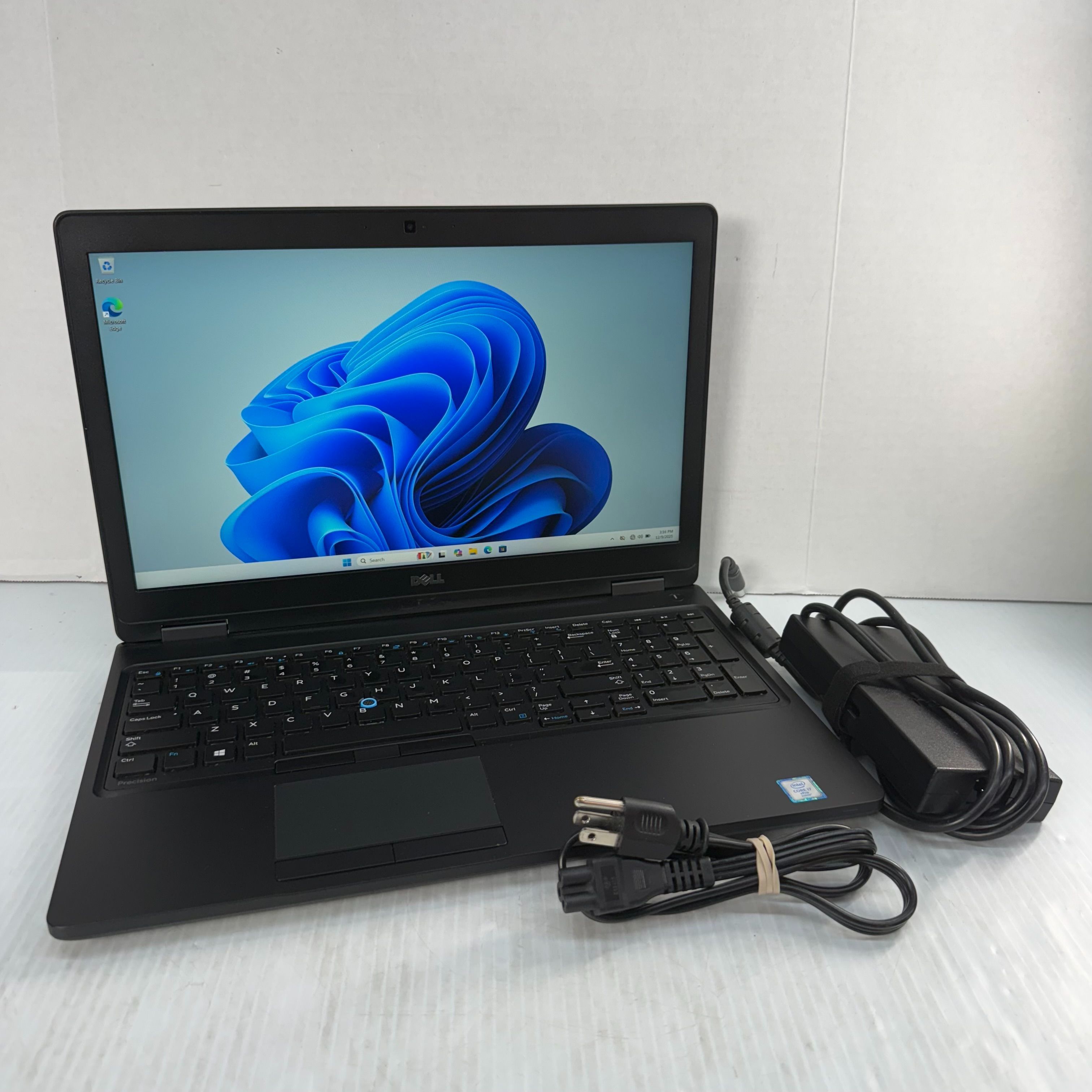 Dell Precision 3520 i7-6820HQ 15.6" Windows 11 Pro Laptop 512GB SSD 16GB RAM