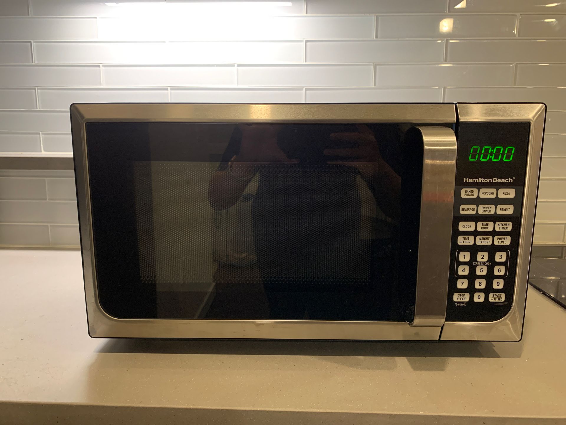 Barely Used Microwave Oven for Sale in Seattle, WA OfferUp