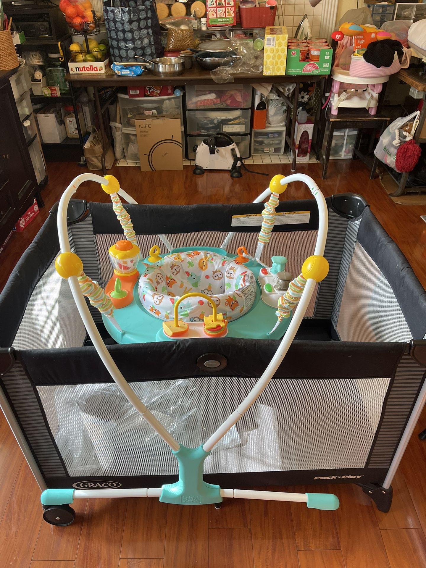 Graco Pack N Play On The Go Playyard + Bonus Bouncy Chair