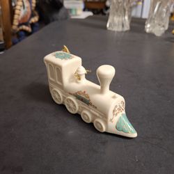 Lenox 1989 Fine Ivory Porcelain Christmas Treasures Locomotive Ornament 4"L X 2"H Mint Condition