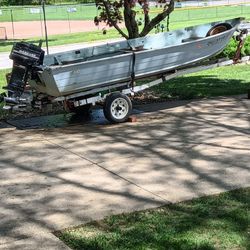 14'3" Smokercraft  Deep Semi V Boat  ,18hp Mercury ,Trailer  Anchor ,Oars
