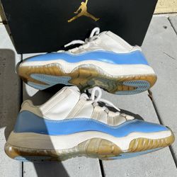 Nike Air Jordan 11 UNC