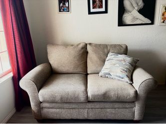 Beige loveseat sofa-Excellent Condition