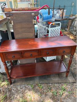 Beautiful console/tv stand /buffet
