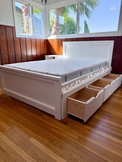 White Full Bed With Mattress And Drawers