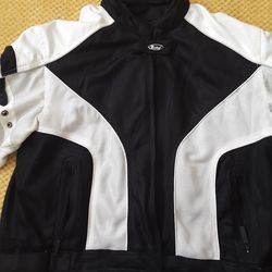 Time to Ride!!! Women’s CORTECH MOTORCYCLE JACKET For Sale