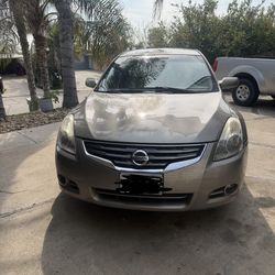 Nissan Altima 2012