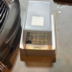 Automatic Cat Litter Box 