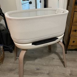 Graco SmartSense Soothing Baby Bassinet