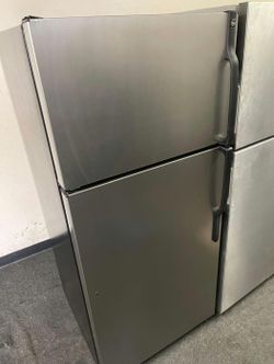 Stainless Steel Top Mount Fridge with IceMaker