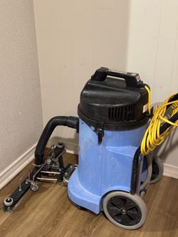 Commercial Wet Vacuum – Floor Water Extractor