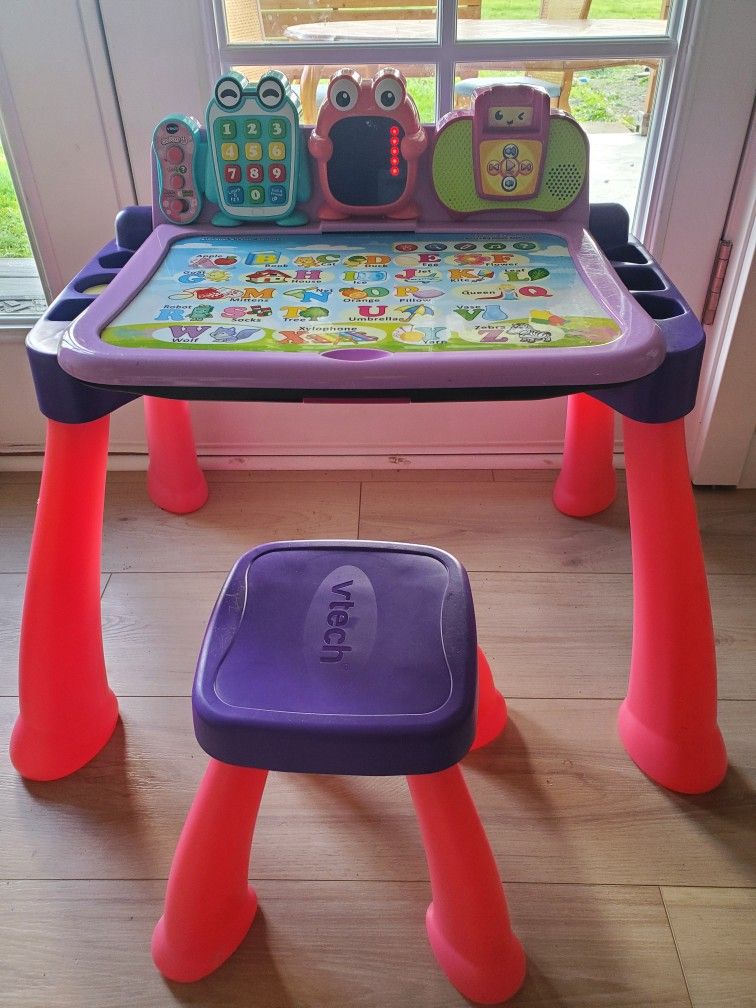 
4.8 4.8 out of 5 stars 5,335Reviews

VTech Touch & Learn Activity Desk  Purple

